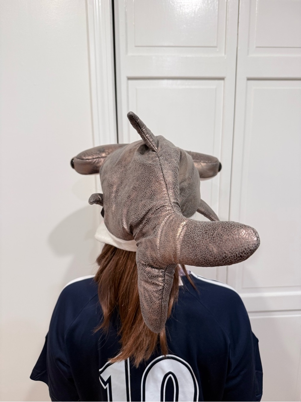 Target Metallic Gray Hammerhead Shark Hat - Picture 2 of 6